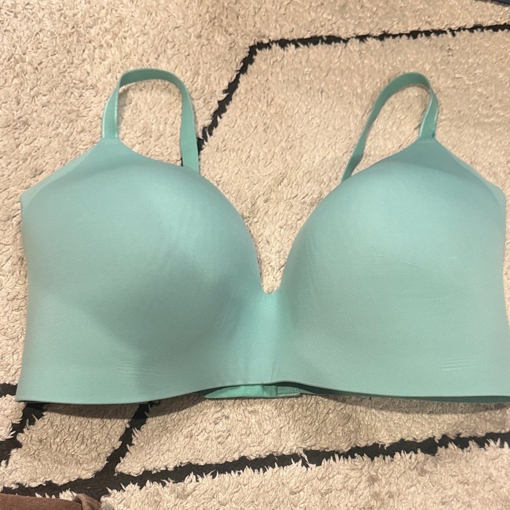 knix wingwoman 8+ Seamless Aqua Bra